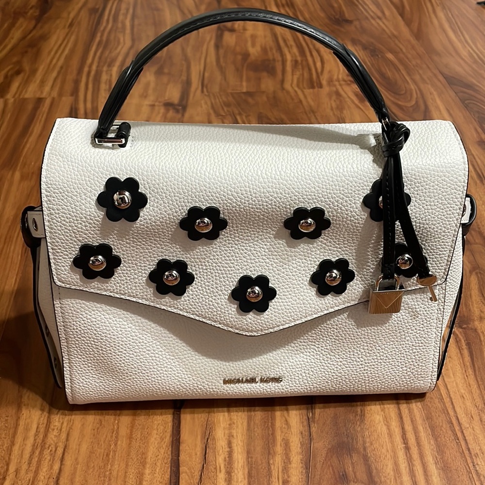 Super cute brand new Michael Kors purse